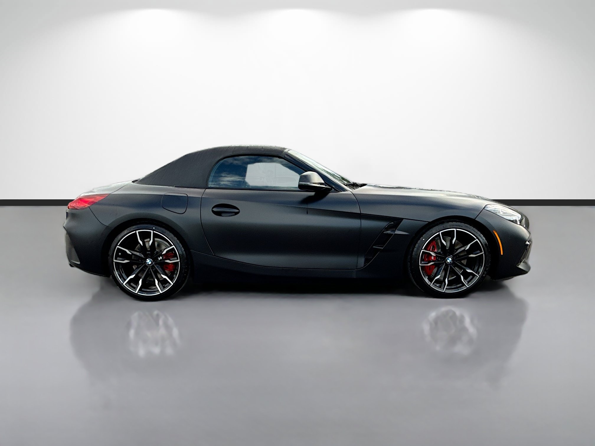 New 2026 BMW Z4 M40i RWD image 2