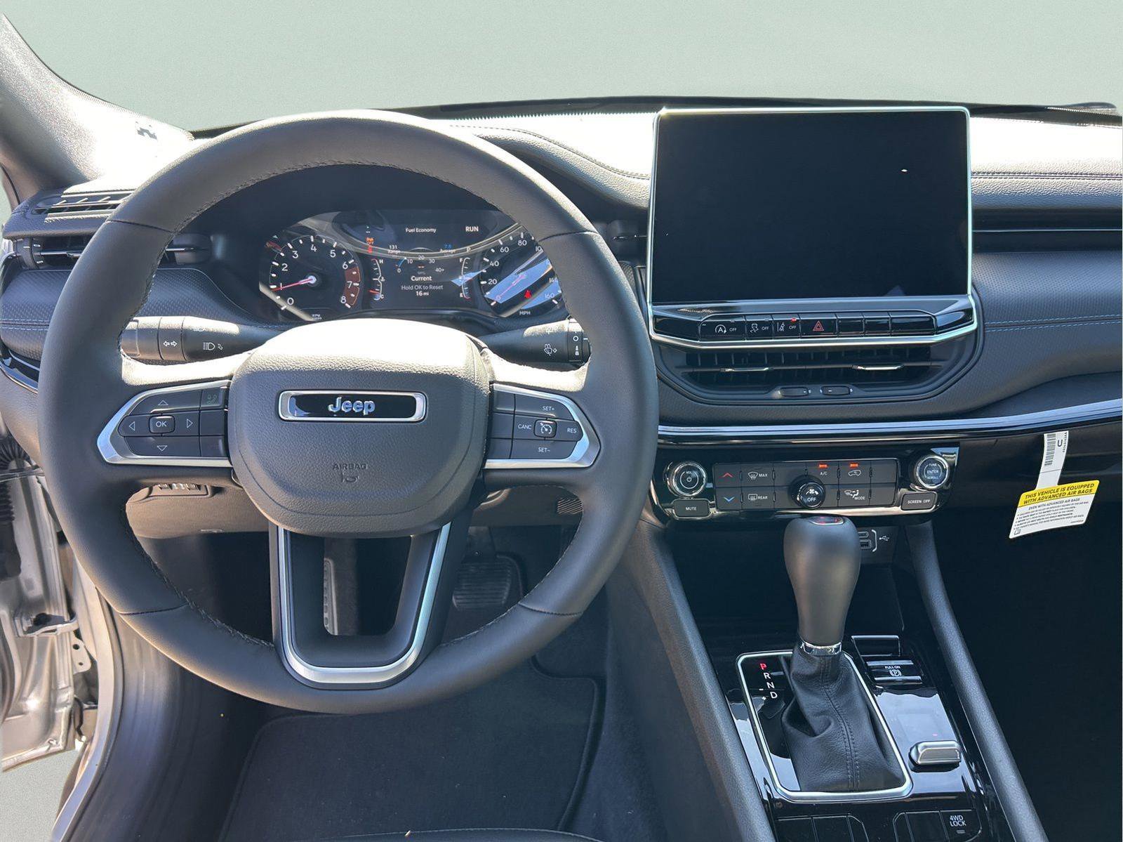 New 2026 Jeep Compass Latitude image 10