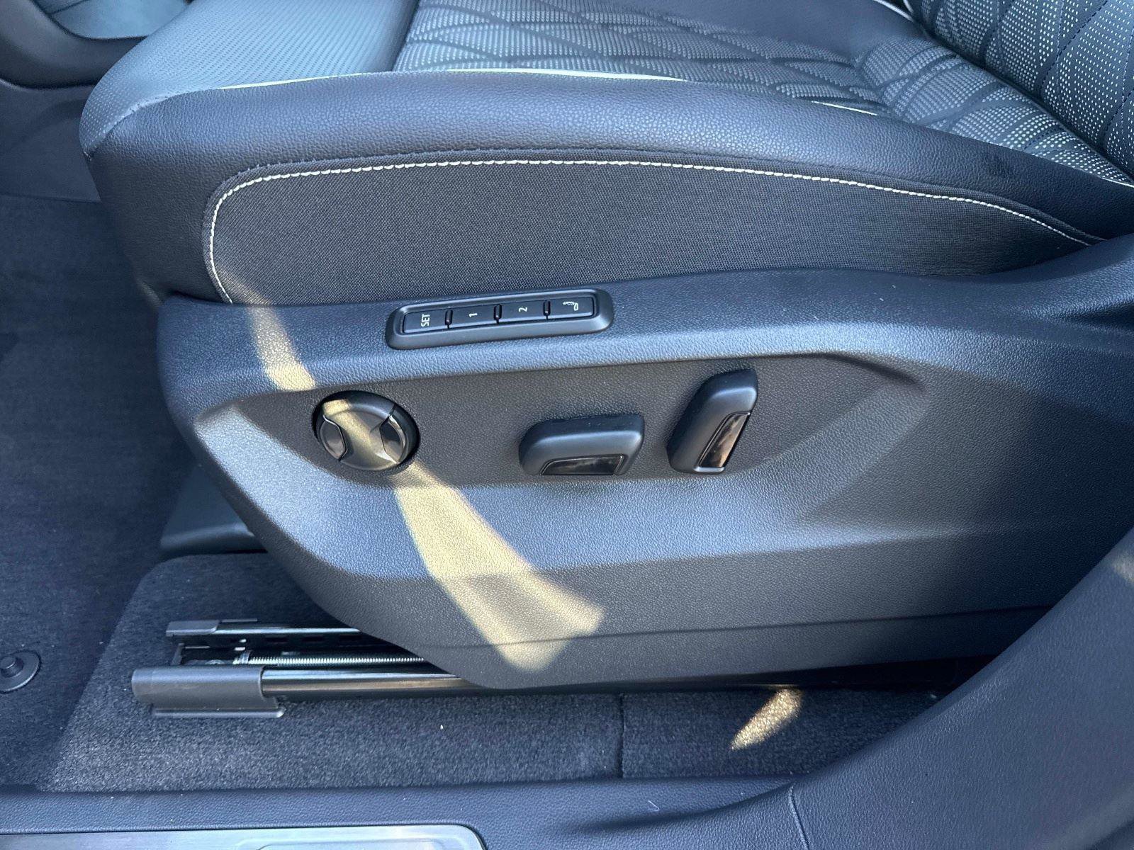 New 2026 Volkswagen Atlas SEL Premium R-Line image 14