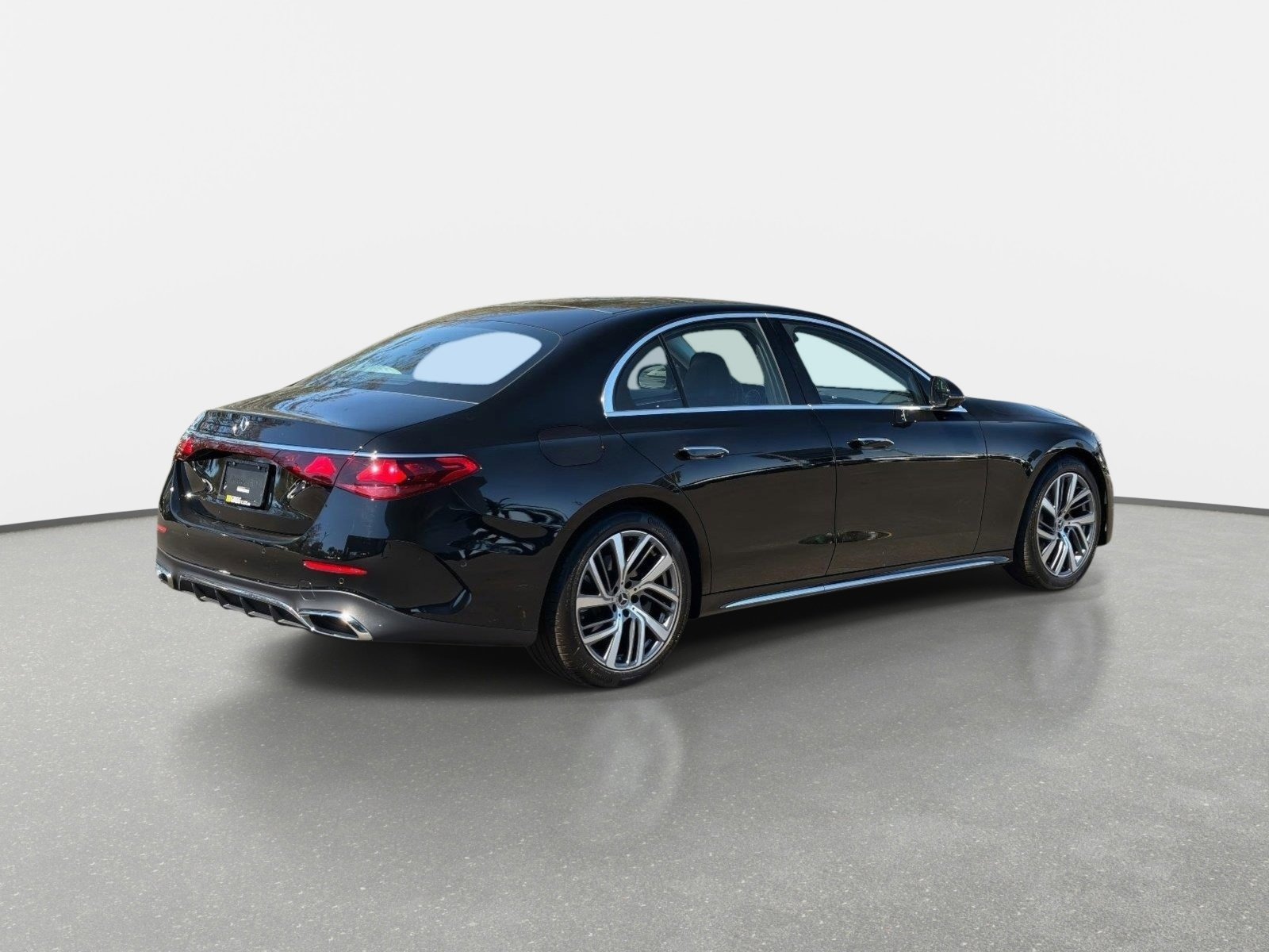 Used 2025 Mercedes-Benz E 350 Sedan image 7