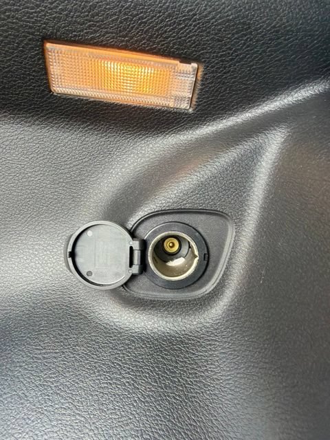 Used 2020 Jeep Cherokee Limited FWD image 11