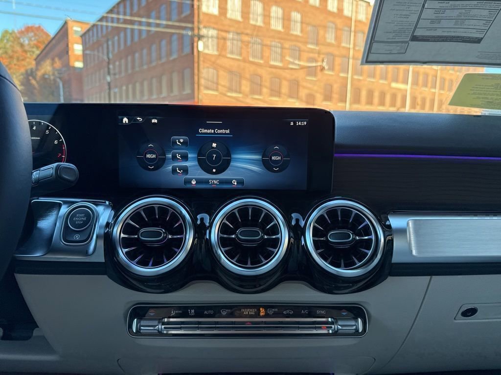 Certified 2026 Mercedes-Benz GLB 250 4MATIC image 25