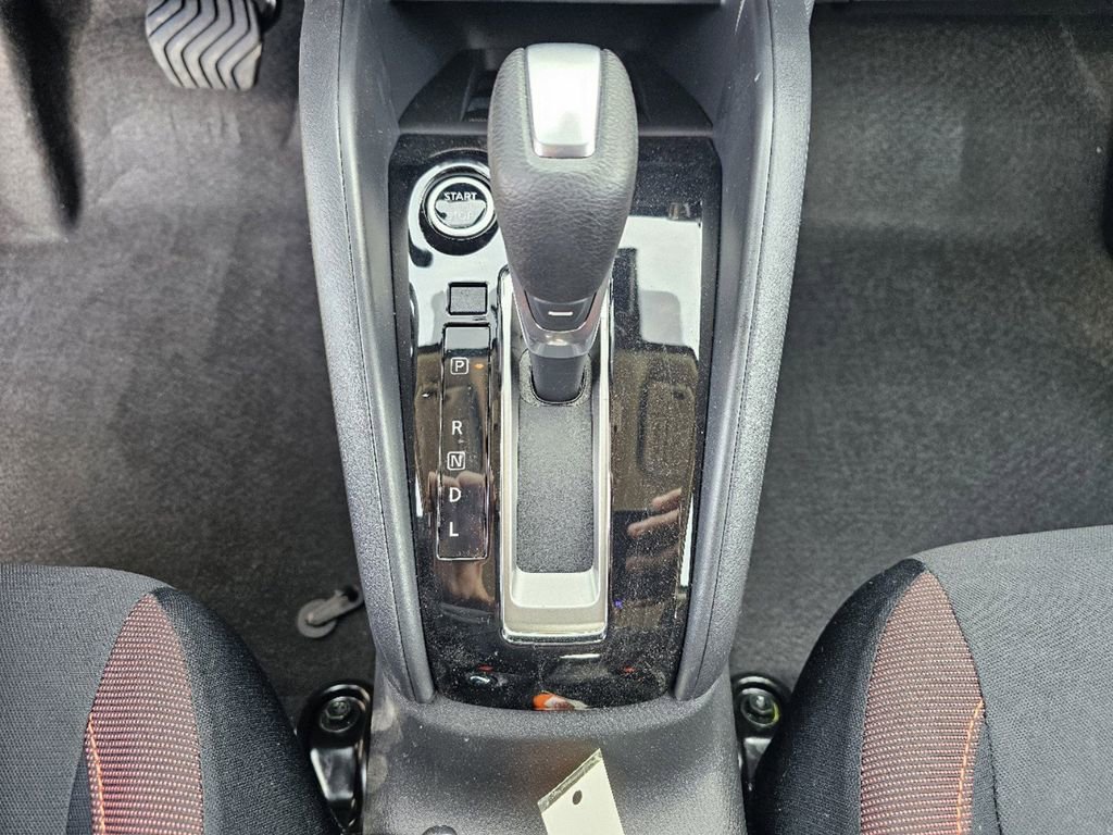 New 2025 Nissan Versa SR image 22