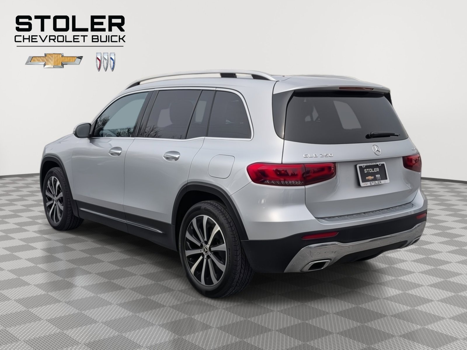 Used 2021 Mercedes-Benz GLB 250 4MATIC image 3