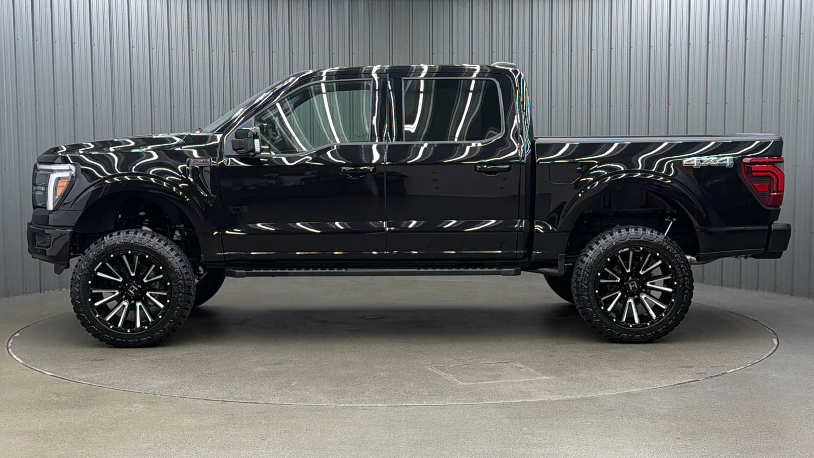 Used 2025 Ford F150 Lariat AWD/4WD image 2