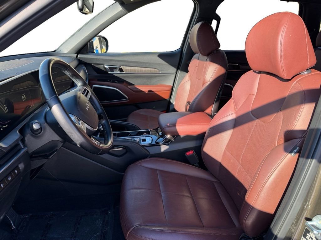 Used 2023 Kia Telluride EX w/ EX Captain's Chair Package image 22