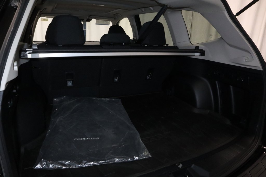 Used 2022 Subaru Forester Premium image 18