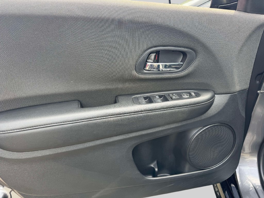 Used 2020 Honda HR-V Sport image 14