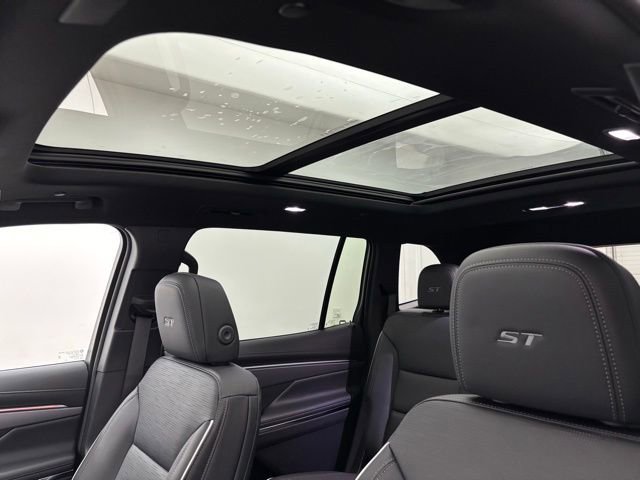 New 2026 Buick Enclave Sport Touring w/ Power Package image 4