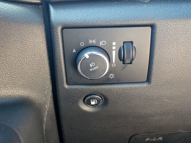 Used 2019 Jeep Grand Cherokee Altitude RWD image 14