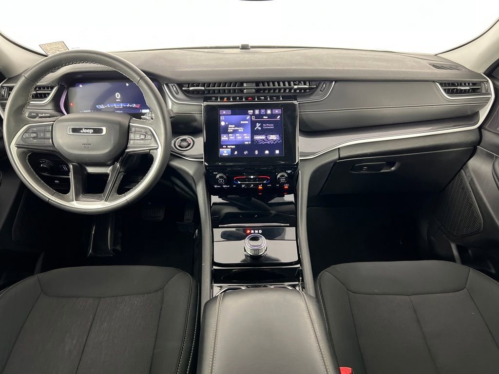 Used 2023 Jeep Grand Cherokee Laredo image 14