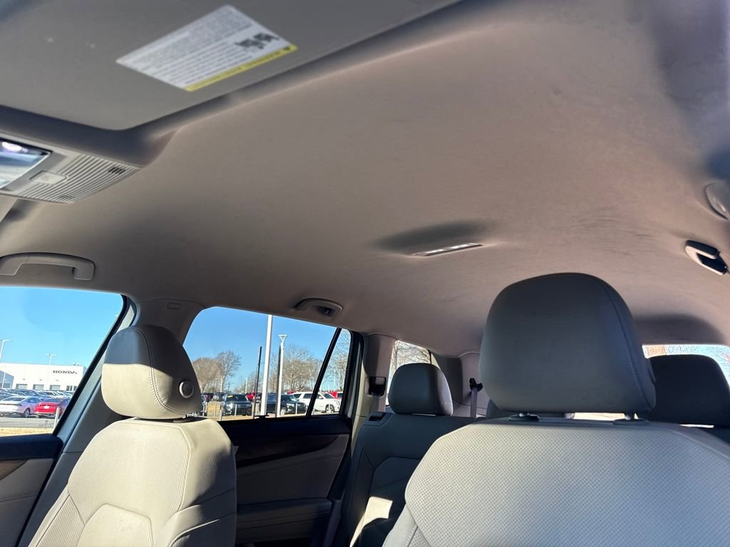 Used 2024 Volkswagen Atlas SE w/ Black Wheel Package image 25