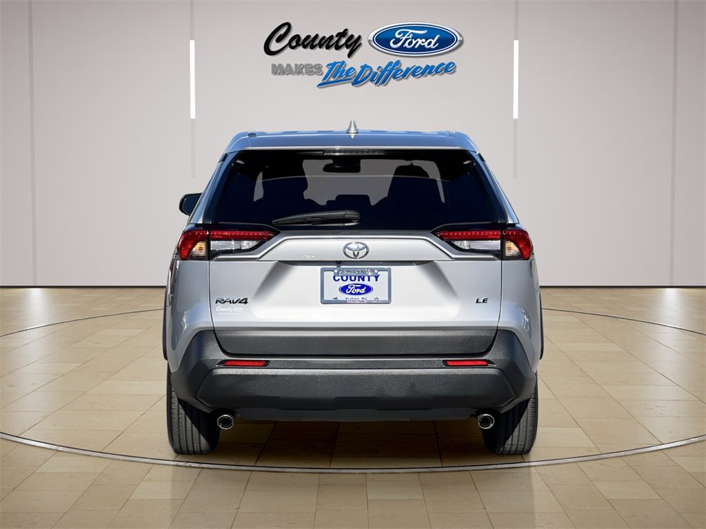 Used 2023 Toyota RAV4 LE image 11