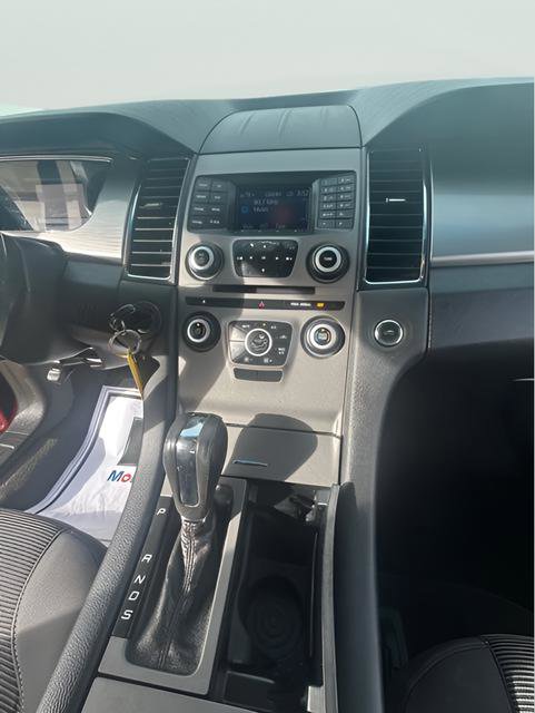 Used 2014 Ford Taurus SEL image 15