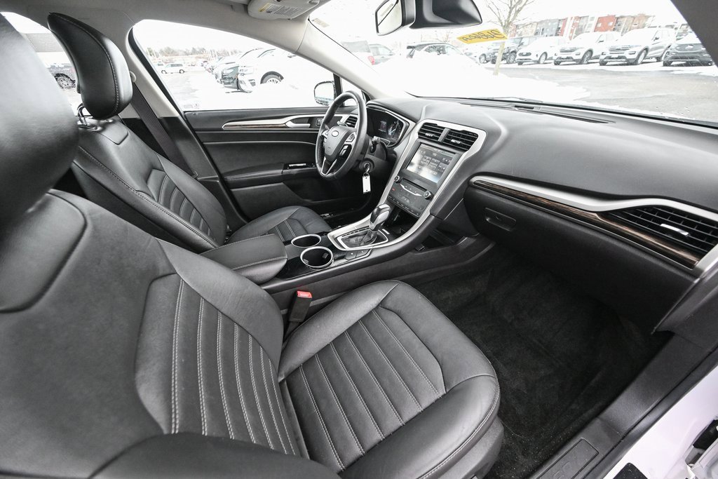 Used 2014 Ford Fusion Energi SE w/ Driver Assist Package image 23