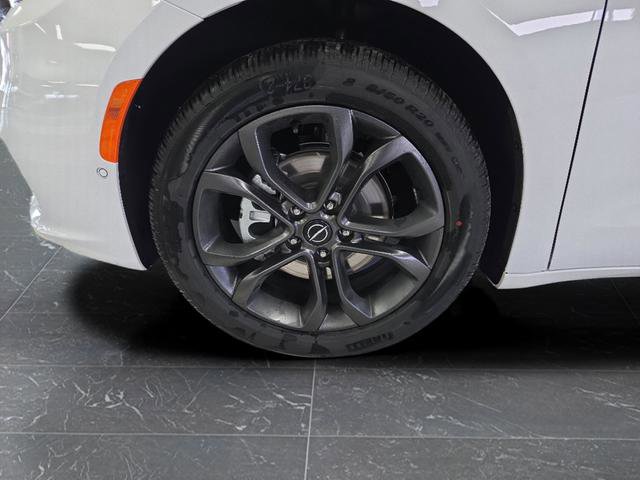 New 2026 Chrysler Pacifica Select image 37