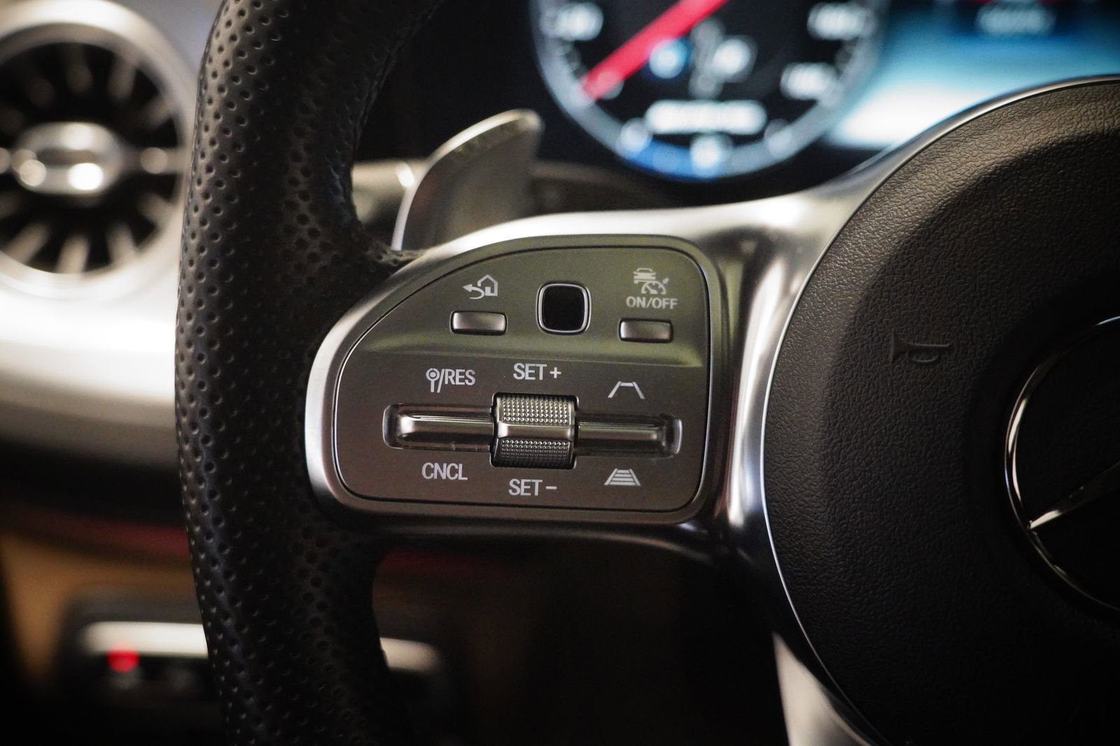 Certified 2020 Mercedes-Benz G 63 AMG 4MATIC image 17