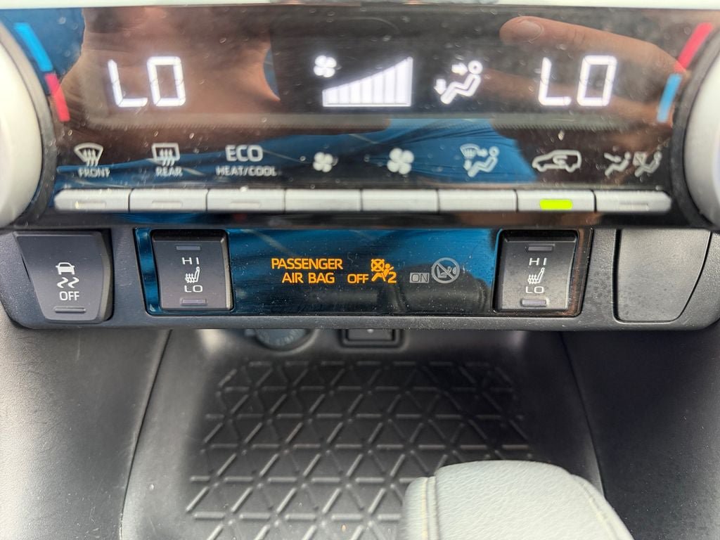 Used 2022 Toyota RAV4 XLE w/ Convenience Package AWD/4WD image 24