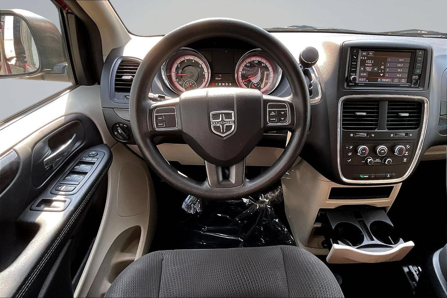 Used 2017 Dodge Grand Caravan SE w/ Power Window Group FWD image 8