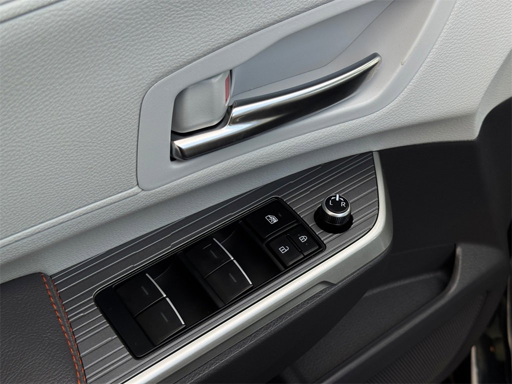 Certified 2022 Toyota Sienna XSE image 11