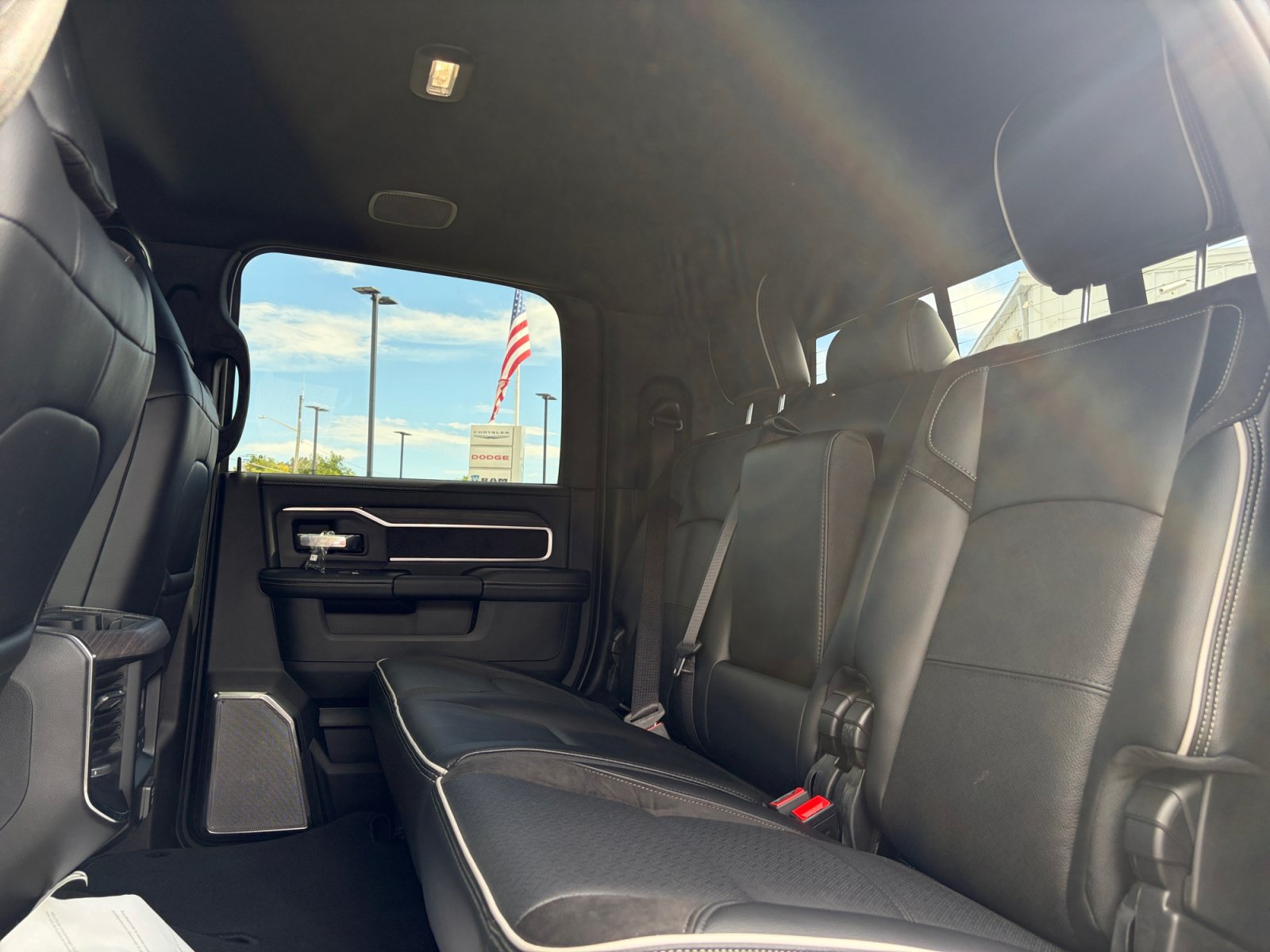 New 2026 RAM 3500 Laramie AWD/4WD image 28