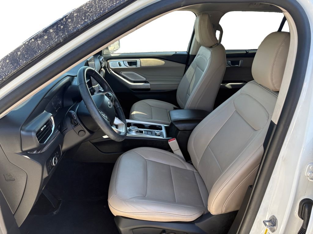 Used 2023 Ford Explorer Limited w/ Limited Technology Package AWD/4WD image 11