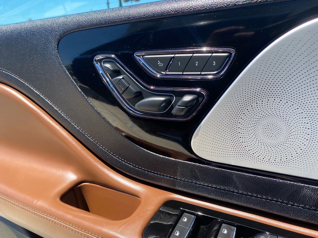 Used 2022 Lincoln Aviator Reserve w/ Equipment Group 201A image 34