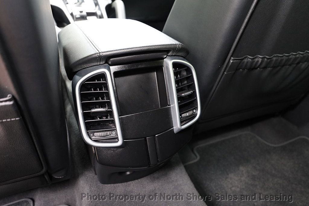 Used 2014 Porsche Cayenne Diesel AWD/4WD image 31