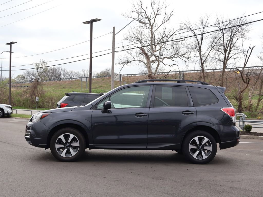Used 2018 Subaru Forester 2.5i Premium w/ All-Weather Package image 4