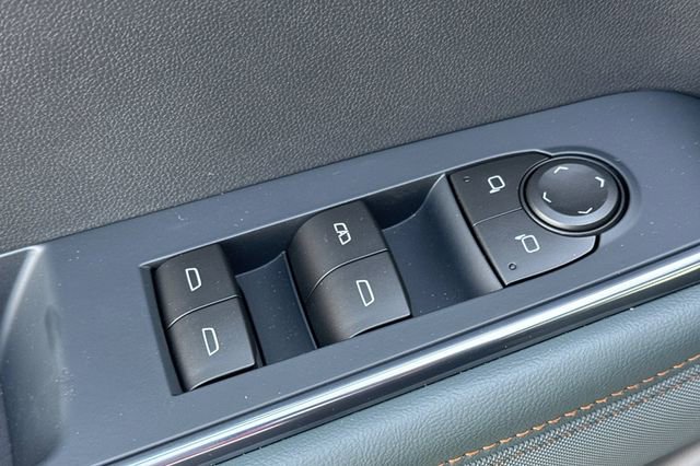 New 2026 GMC Acadia AT4 image 12