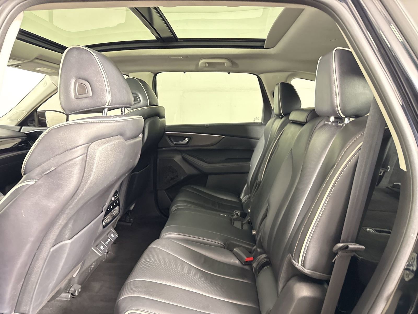 Certified 2023 Acura MDX SH-AWD w/ Advance Package image 24