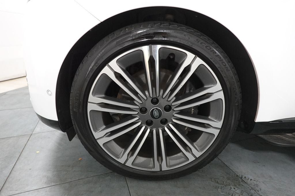 Used 2024 Land Rover Range Rover SE AWD/4WD image 38