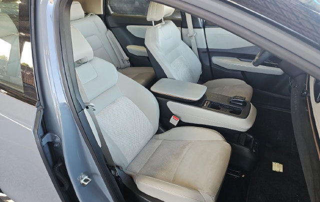 Used 2024 Nissan Ariya AWD image 6