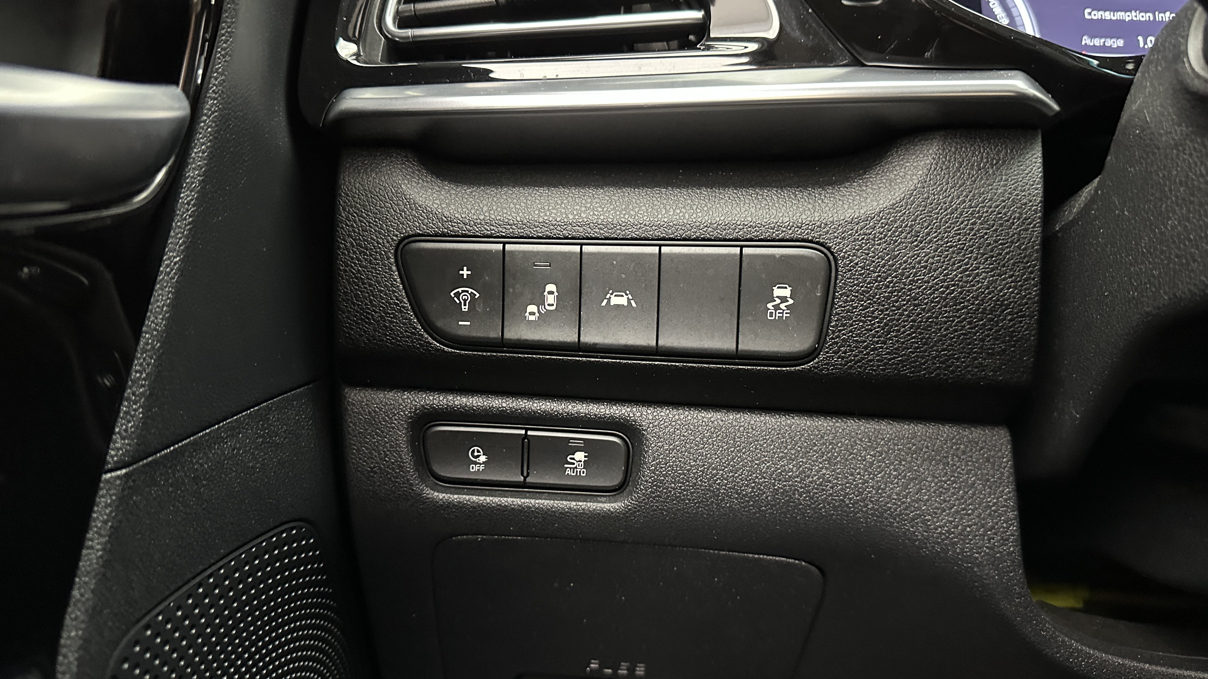 Used 2020 Kia Niro EX w/ Cold Weather Package FWD image 21
