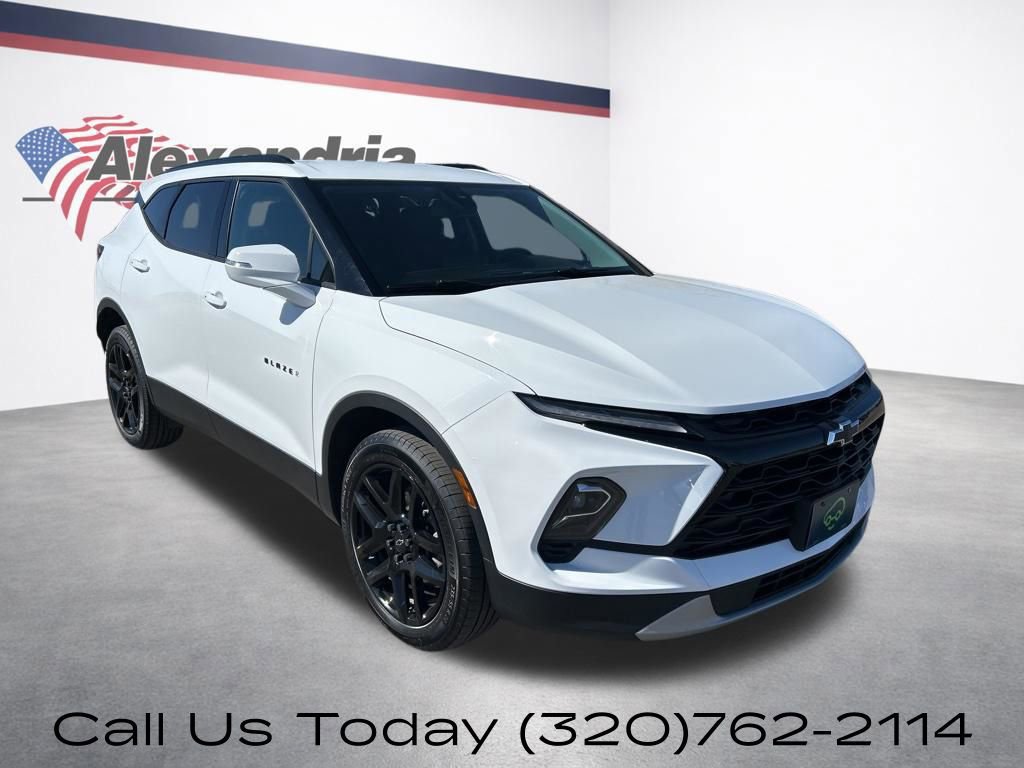 Certified 2024 Chevrolet Blazer LT w/ LPO, Black Grille Bar Package AWD/4WD image 3