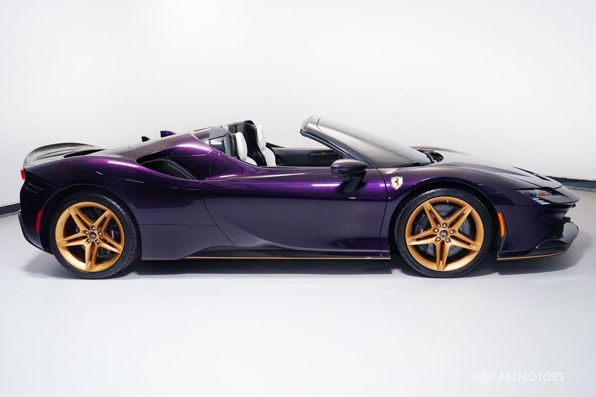 Used 2024 Ferrari SF90 Spider AWD/4WD image 4