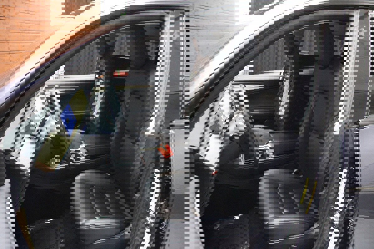 Used 2022 Tesla Model 3 Long Range image 13