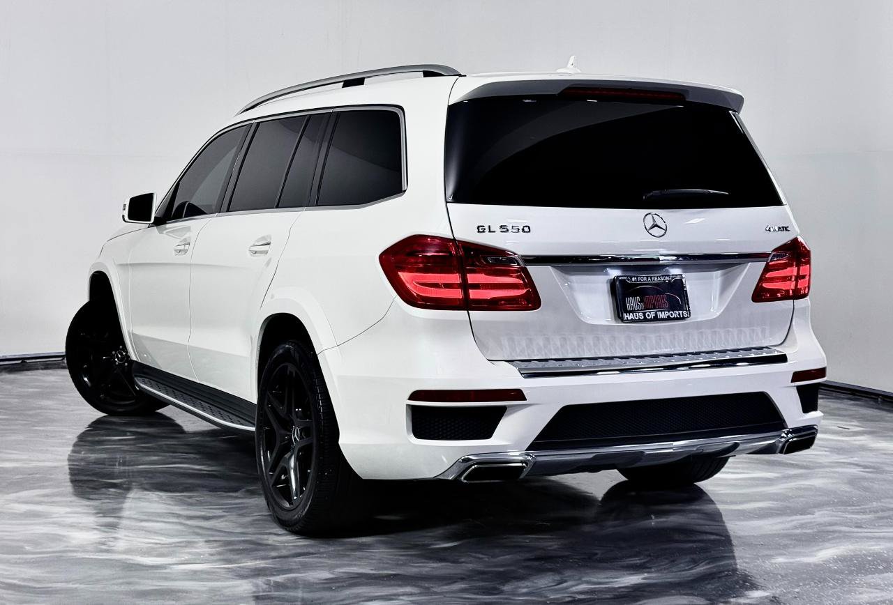Used 2015 Mercedes-Benz GL 550 4MATIC w/ Driver Assistance Package image 9