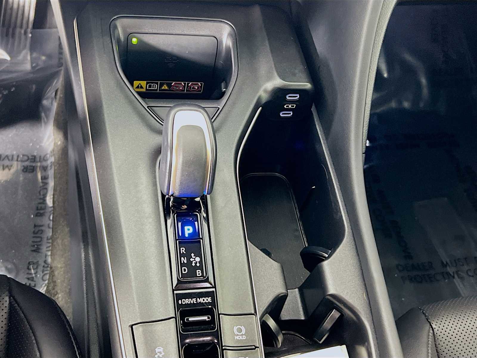 Used 2023 Toyota Crown Limited image 17