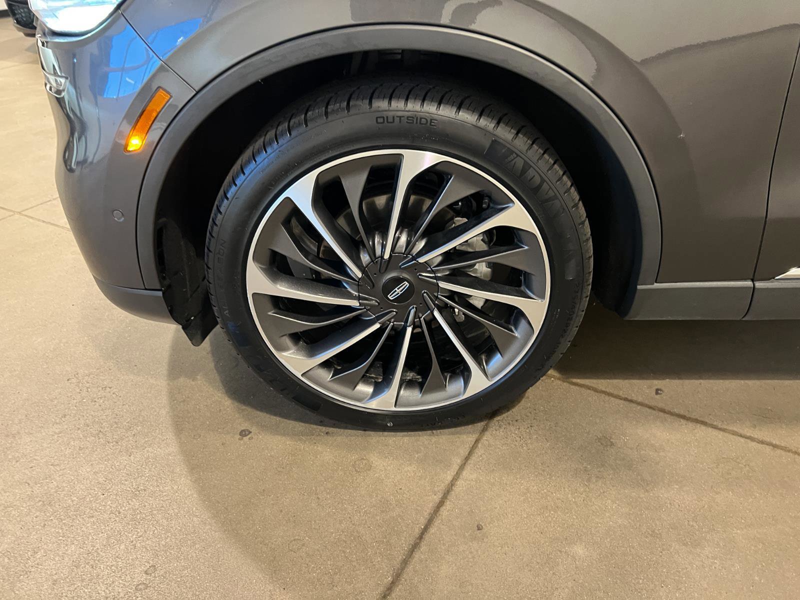 Used 2020 Lincoln Aviator Reserve w/ Equipment Group 202A image 48