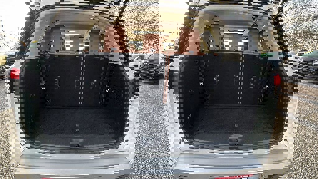 Used 2022 Nissan Pathfinder Platinum image 10