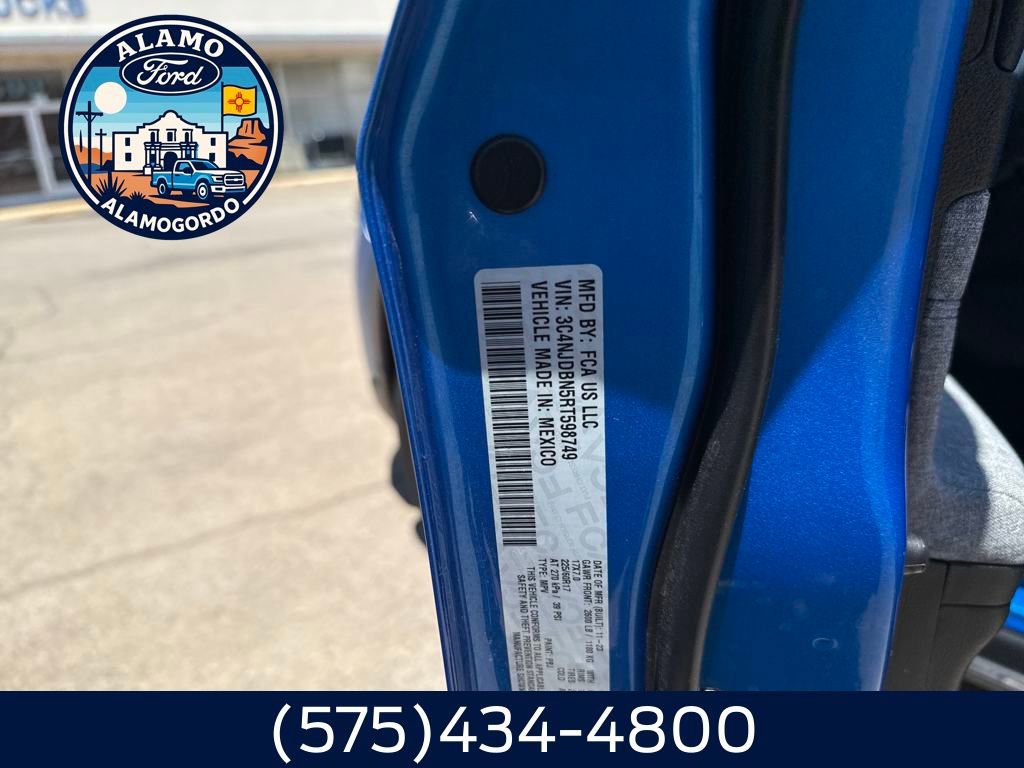 Used 2024 Jeep Compass Latitude image 26