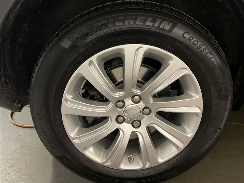 Used 2018 Land Rover Discovery Sport SE image 55