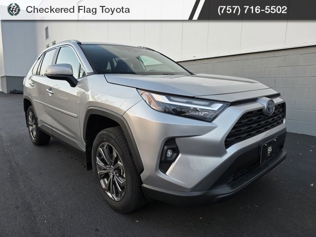 Used 2024 Toyota RAV4 XLE Premium image 11