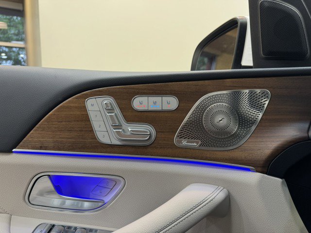 Certified 2025 Mercedes-Benz GLS 450 4MATIC image 21
