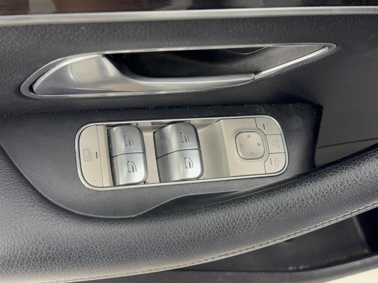Used 2020 Mercedes-Benz GLE 350 4MATIC image 15