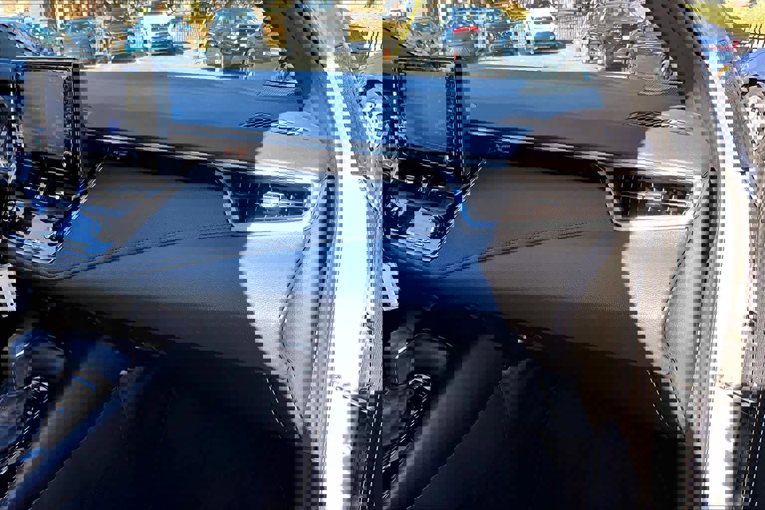 Certified 2022 Toyota Corolla SE image 17