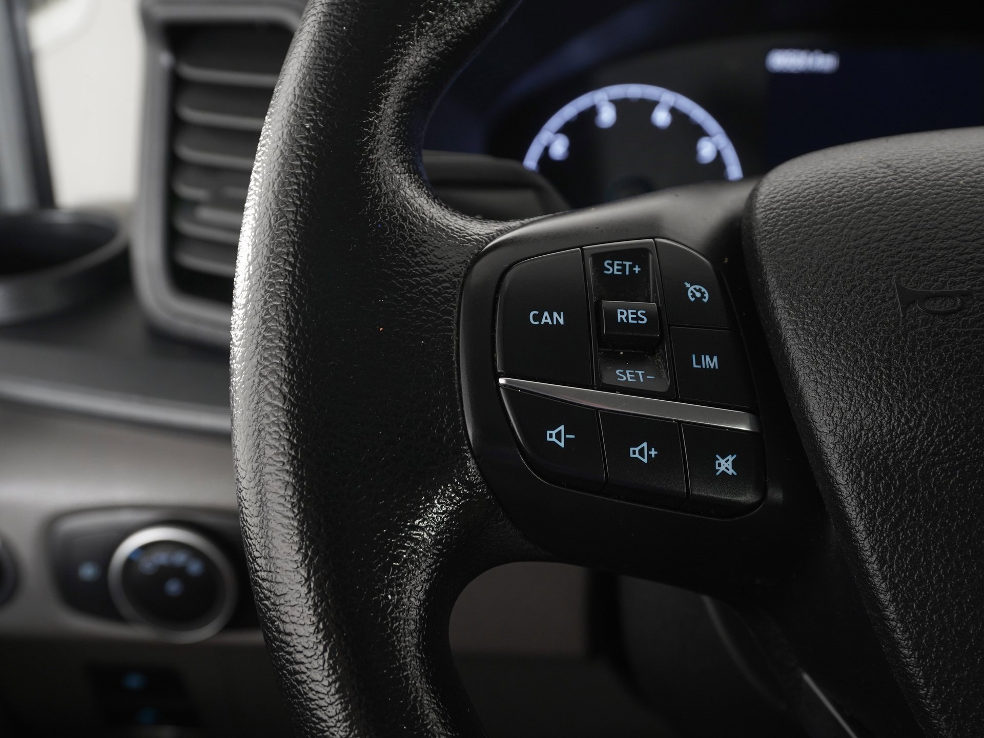 Used 2021 Ford Transit 350 XLT image 18