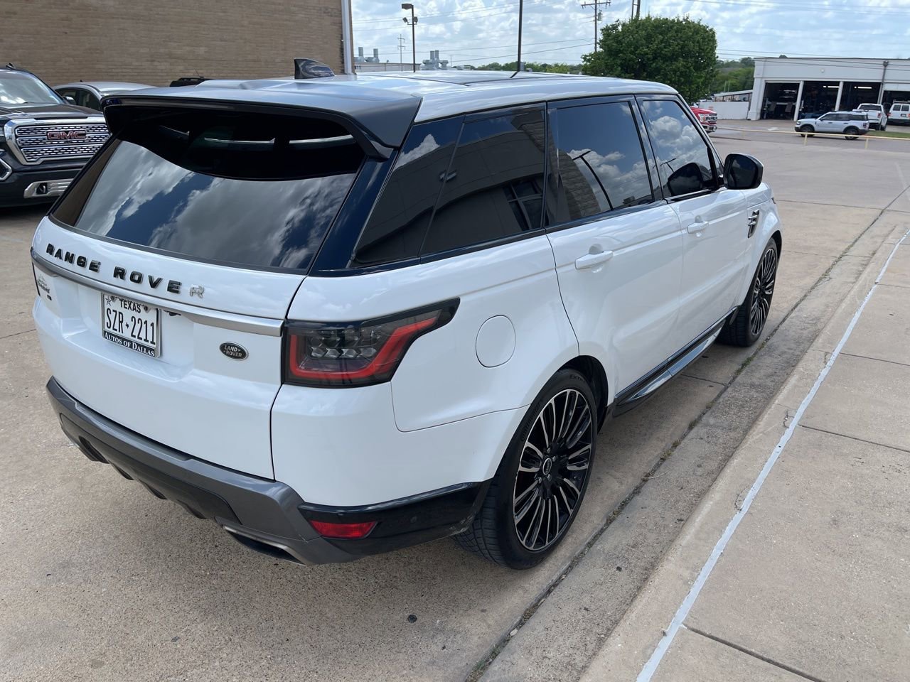 Used 2020 Land Rover Range Rover Sport HSE image 5