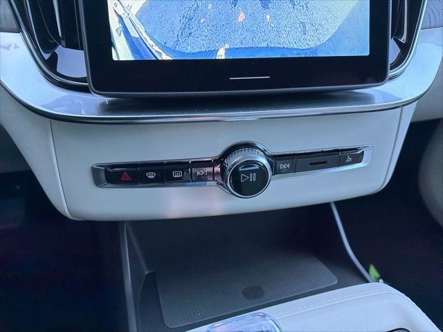 New 2026 Volvo XC90 B6 Ultra w/ Protection Package Premier image 18